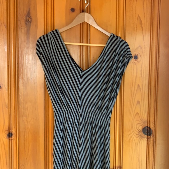Gray and Black striped dress - Picture 2 of 5
